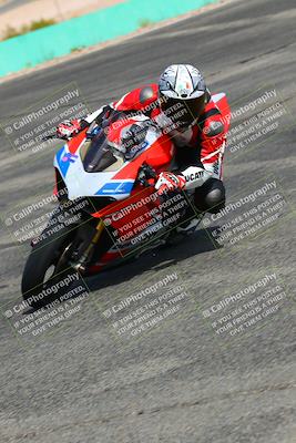 media/Oct-15-2022-TrackXperience (Sat) [[8f70b8b0be]]/Group 2/session 4 turn 1/